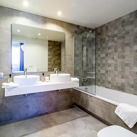 Inf2.7e- By Roomservices Daire