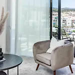 Inf2.7e- By Roomservices * Estepona