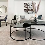 Inf2.7e- By Roomservices