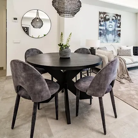 Inf27e- By Roomservices Estepona