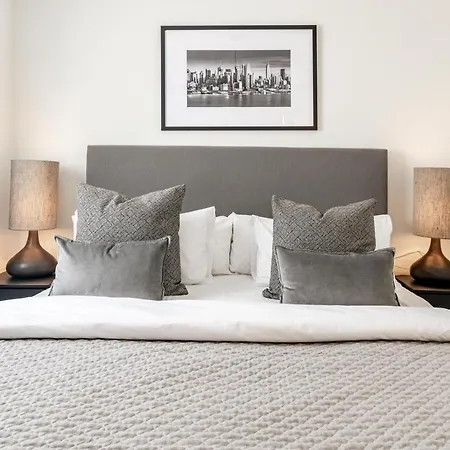 Lägenhet Inf2.7e- By Roomservices *