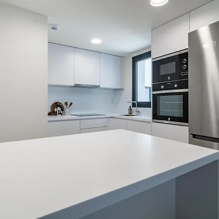 Inf27e- By Roomservices Apartment