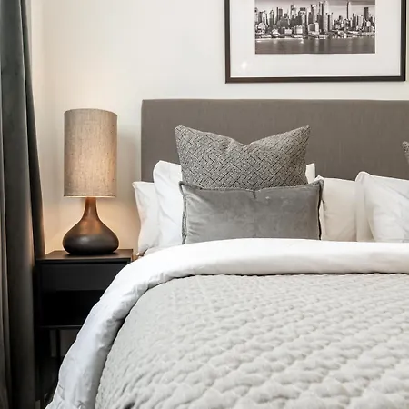 Lejlighed Inf2.7e- By Roomservices *