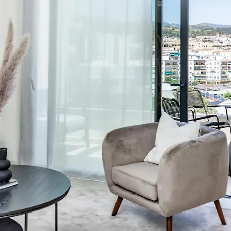 Inf27e- By Roomservices شقة إِستيبونا