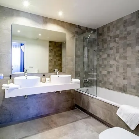 Inf27e- By Roomservices إِستيبونا