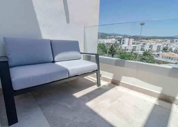 Lejlighed Inf2.7e- By Roomservices *