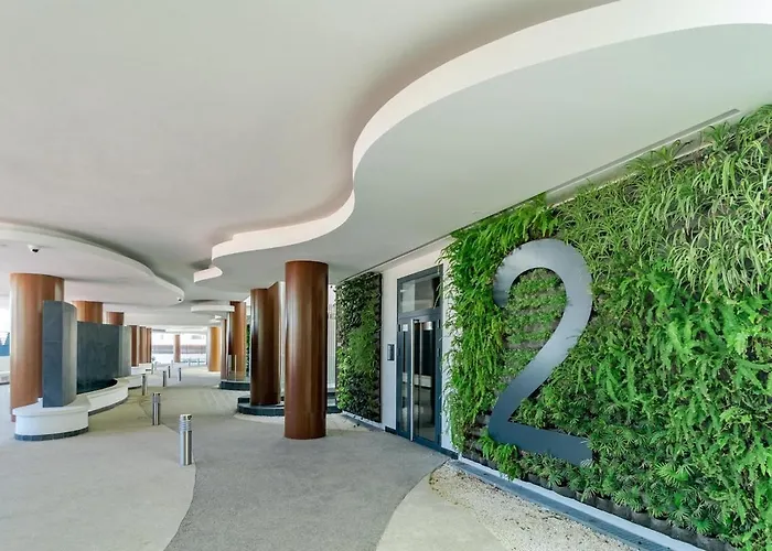 Inf2.7e- By Roomservices