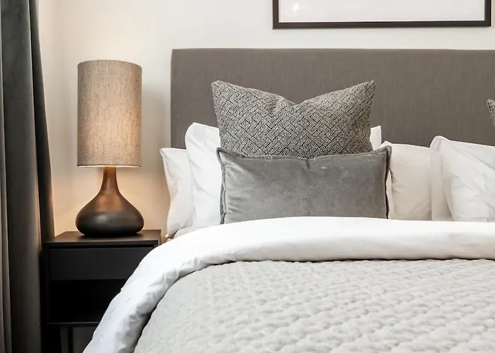 Lejlighed Inf2.7e- By Roomservices *