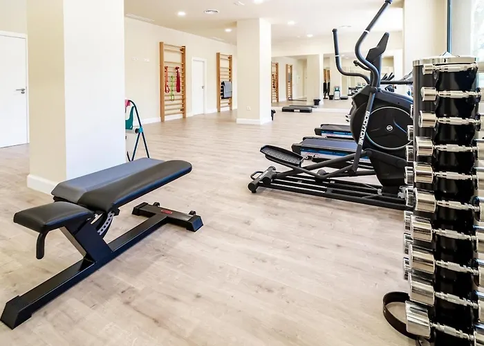 Inf2.7e- By Roomservices * Estepona