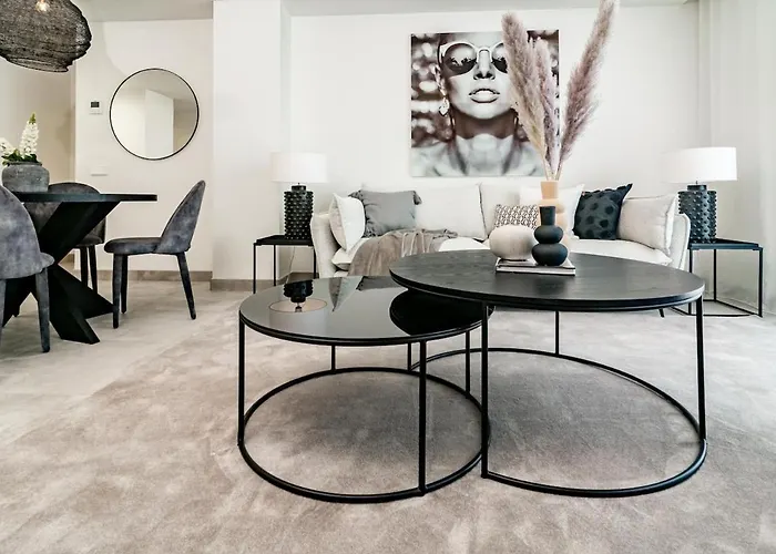 Inf2.7e- By Roomservices