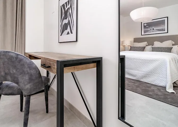 Inf2.7e- By Roomservices Daire