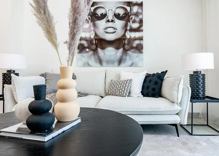 Inf2.7e- By Roomservices Estepona